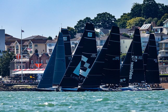 Cowes Week: Monday Review - sun, spectacle and tight finishes