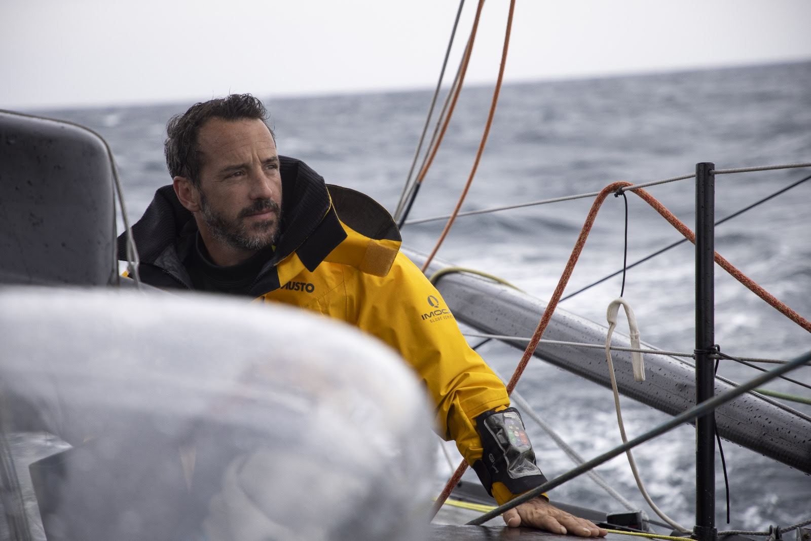 Louis Burton forced to abandon the Vendée Globe​