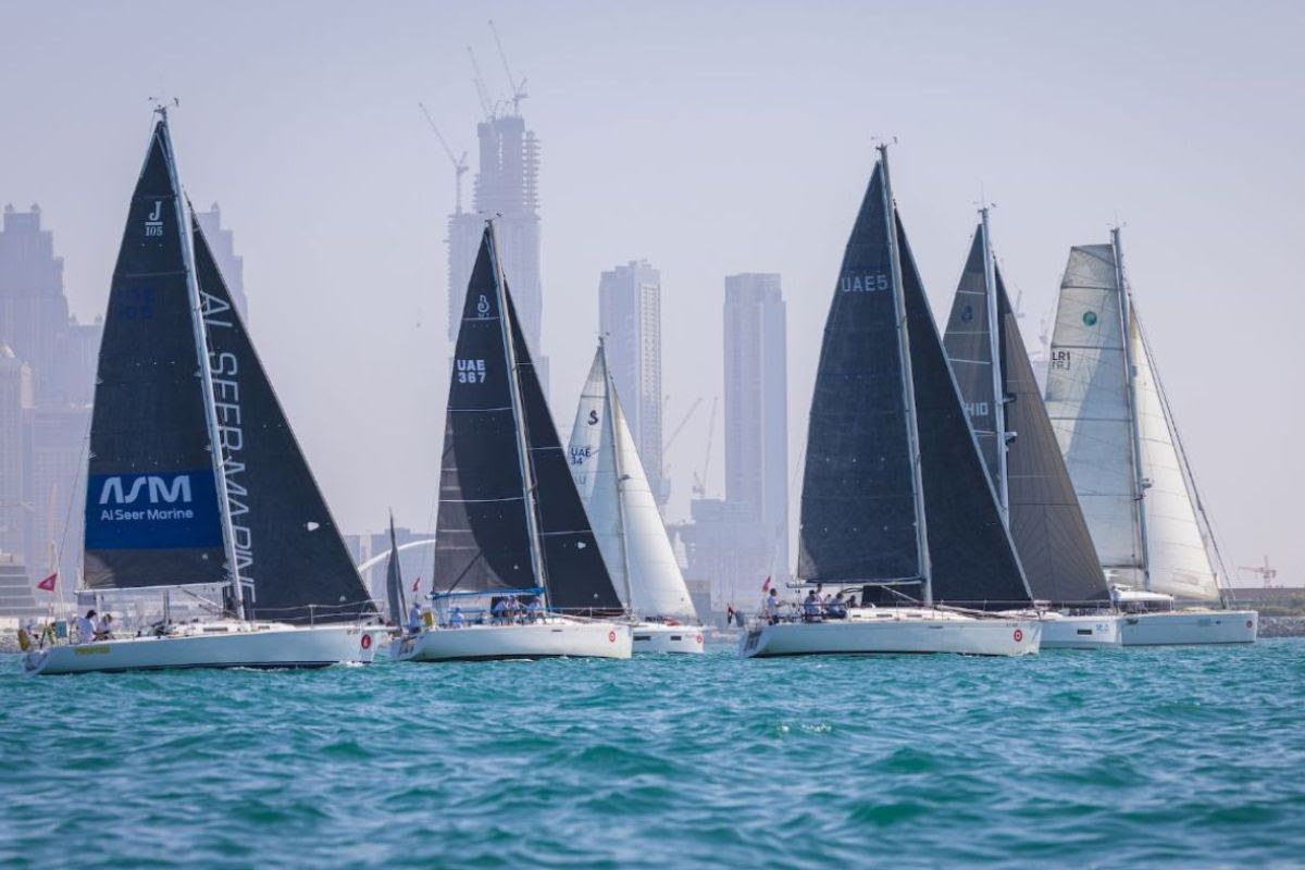 Record fleet starts the Aramex Dubai to Muscat Race:
