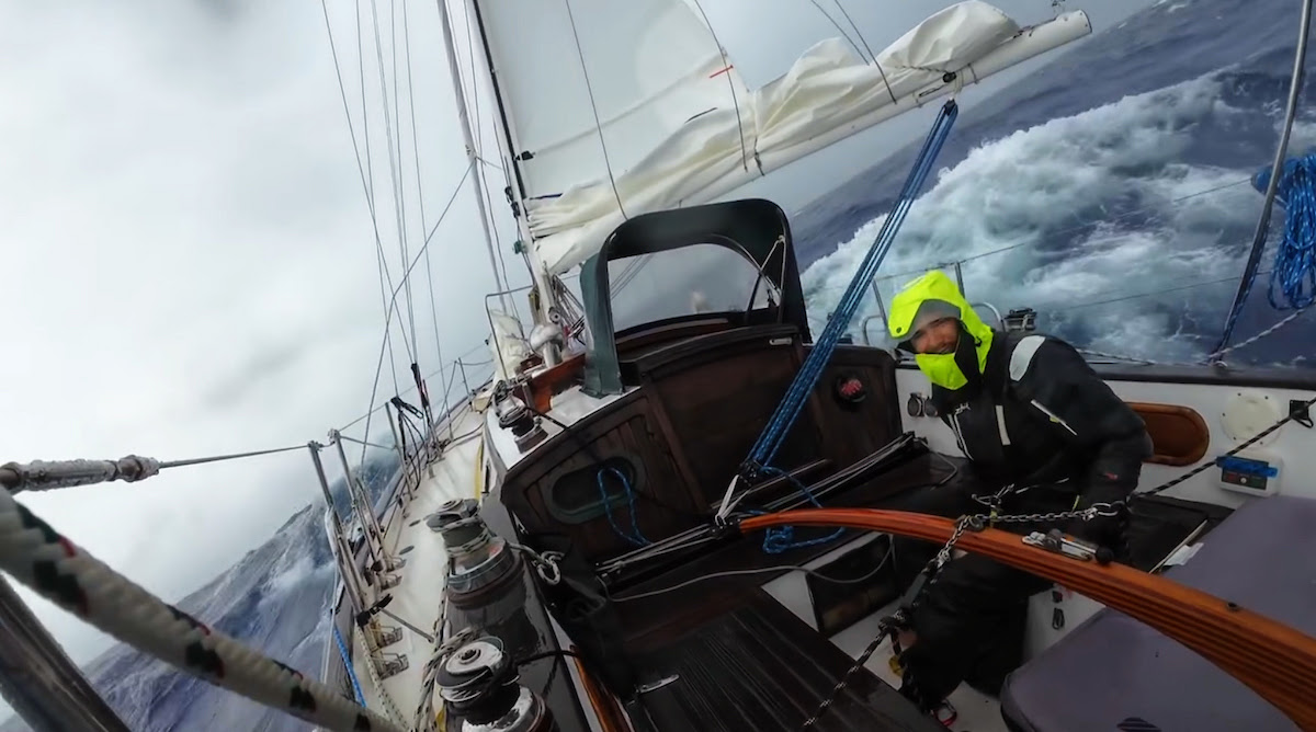 McIntyre Golden Globe “LIVE WINDOW” 24/7 for eight months