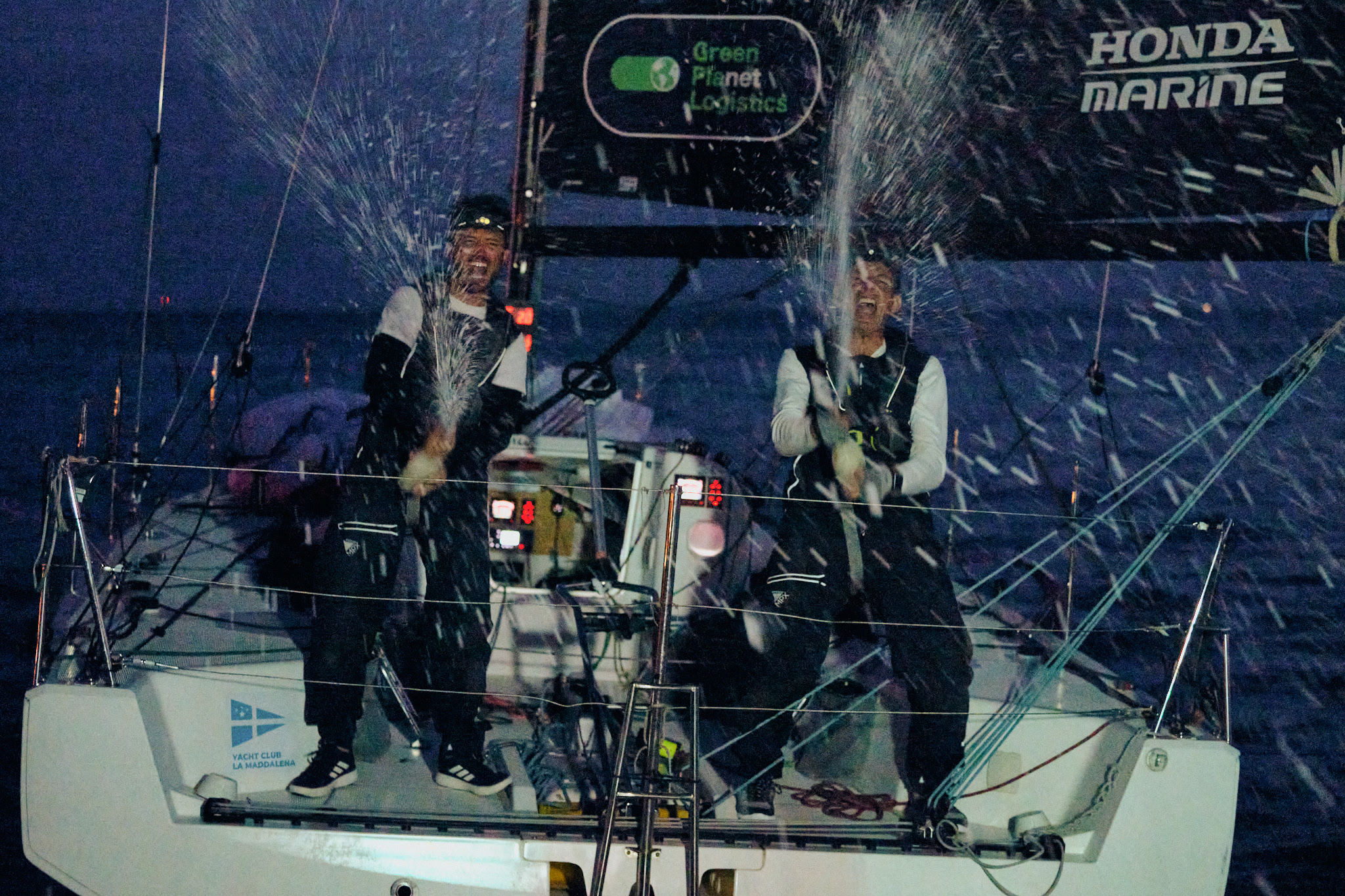  Nastro Rosa Tour fleet comes together for thrilling finish in Vieste