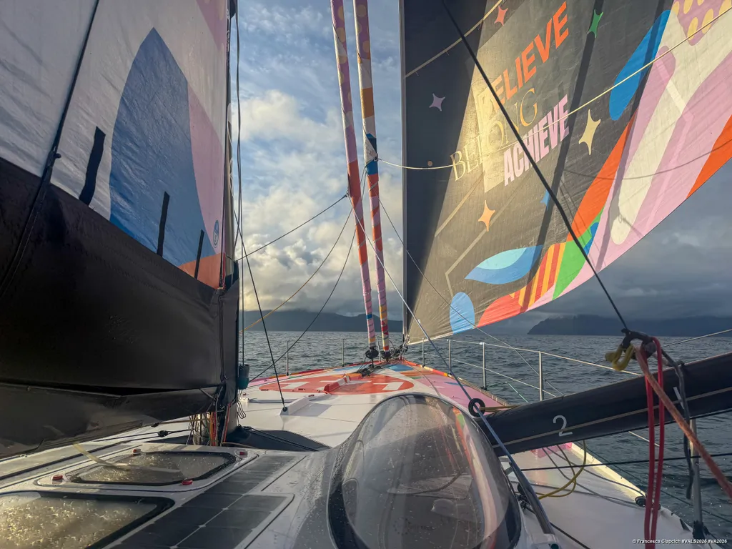 Vendée Arctique: On the up heading south