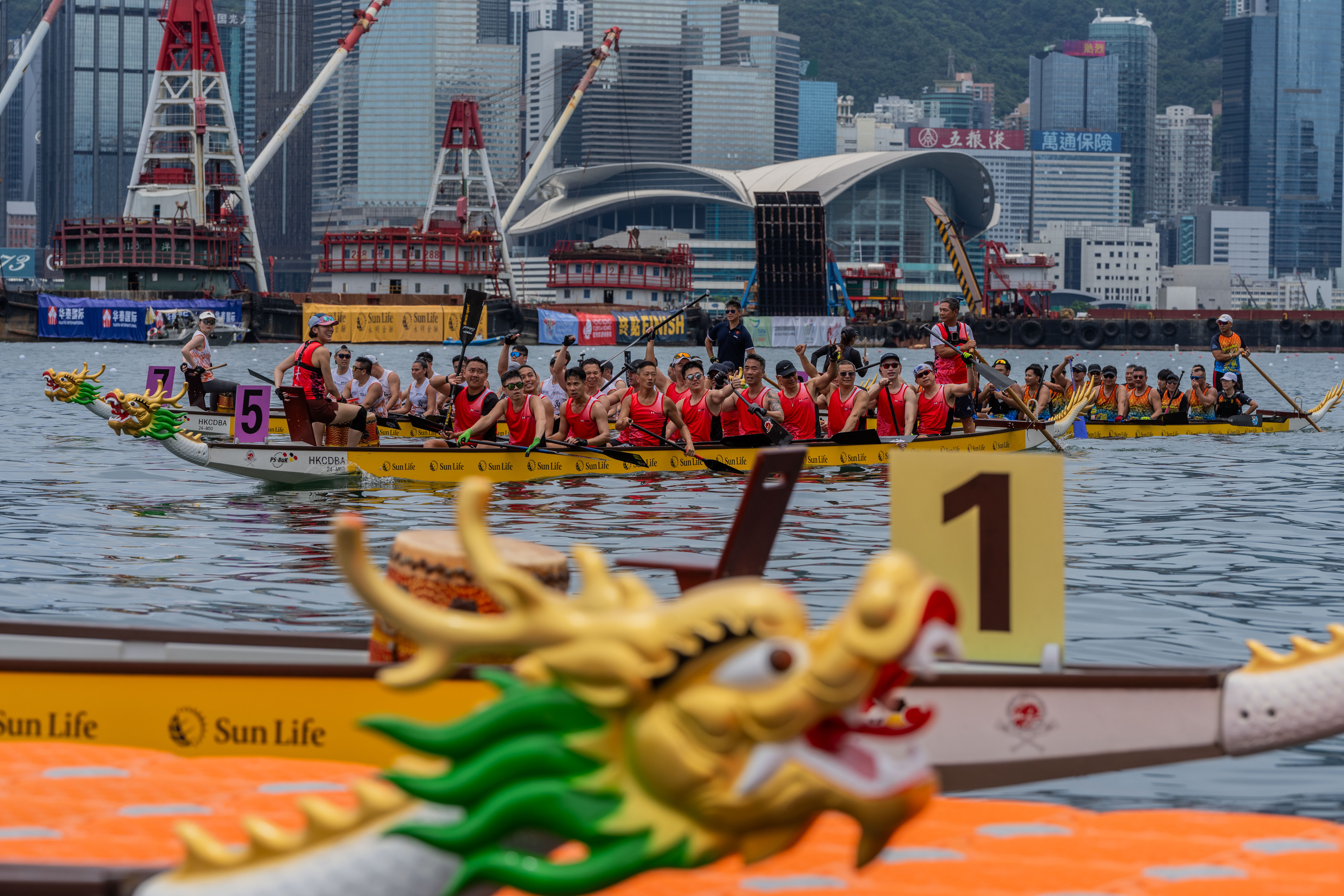 Hong Kong International Dragon Boat Races Spread Waves of Excitement, video