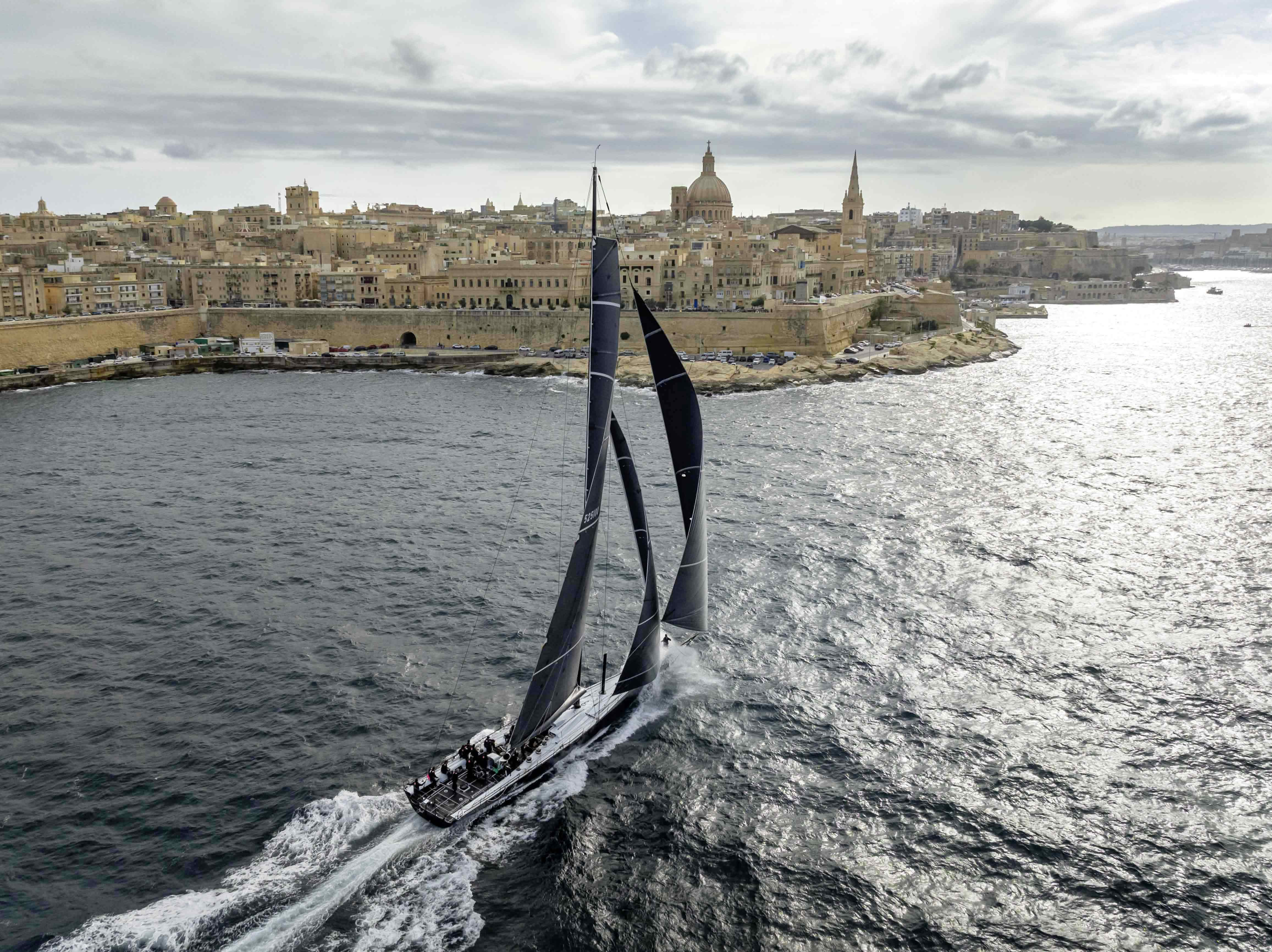 Black Jack takes Rolex Middle Sea Race Monohull Line Honours