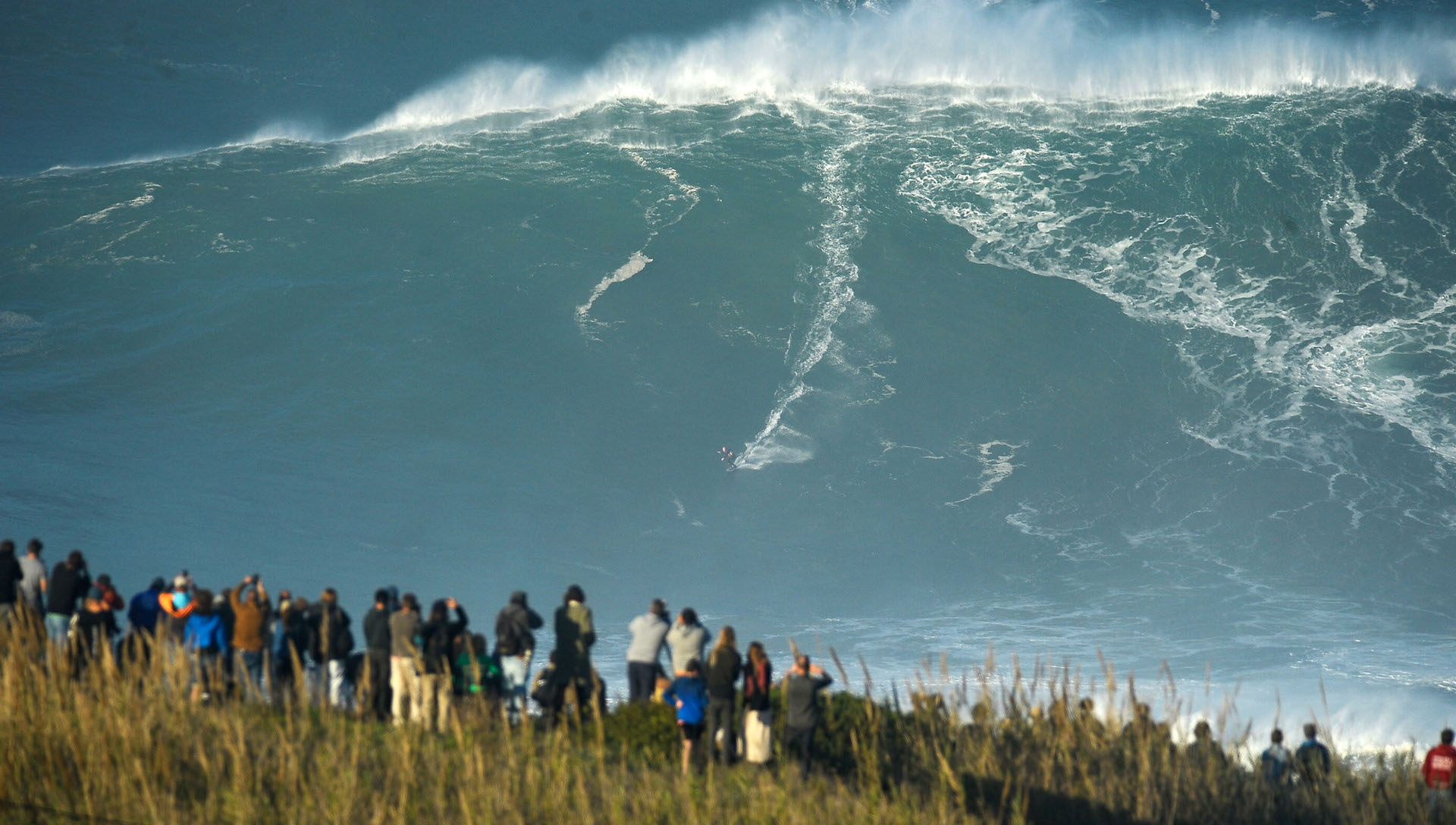 Check out this week’s XXL Nazaré Swell footage at surfer.com