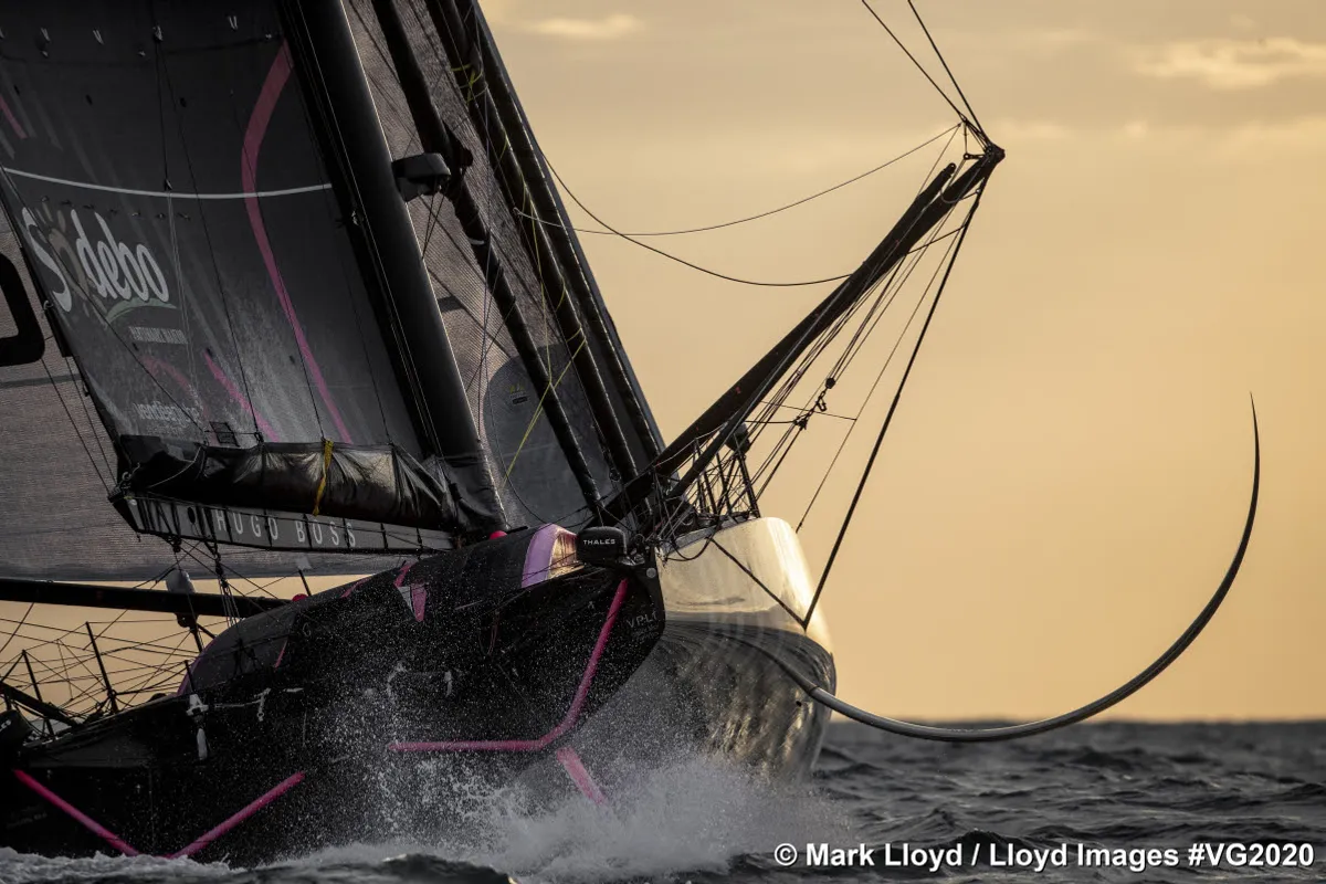 Vendée Globe: Leader Thomson 325nms NW of Cape Verde Islands