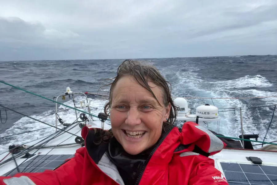 Under 800 miles to go, the Vendee Globe race goes on