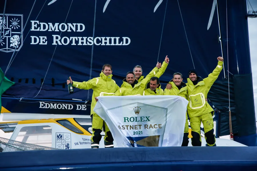 Maxi Edmond de Rothschild sets new Rolex Fastnet Race record