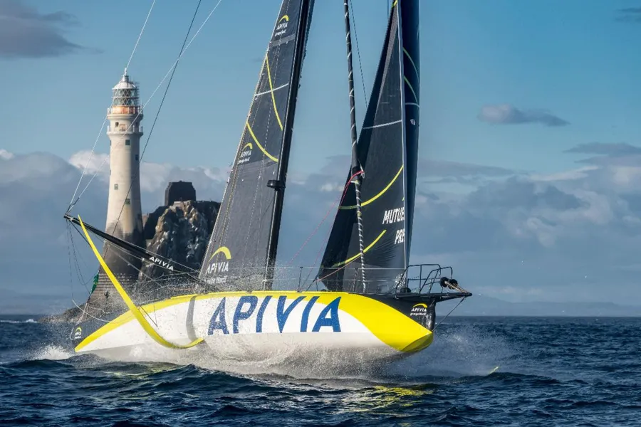 Apivia scores a resounding win in the 13-strong Fastnet Race IMOCA fleet
