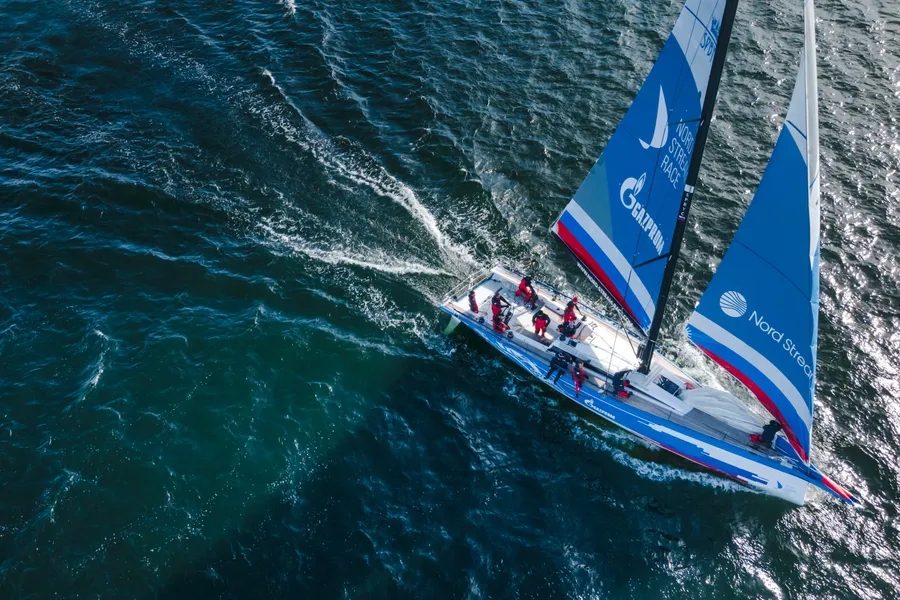 Nord Stream Race collision forces Teams Denmark & Sweden to retire, video