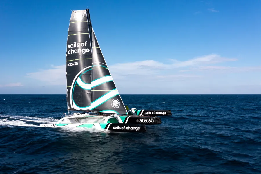 New round-the-world  record attempt by the maxi trimaran Sails of Change