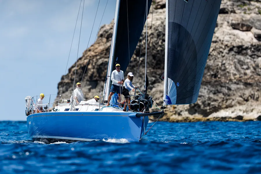 Light conditions for Peters & May Round Antigua Race