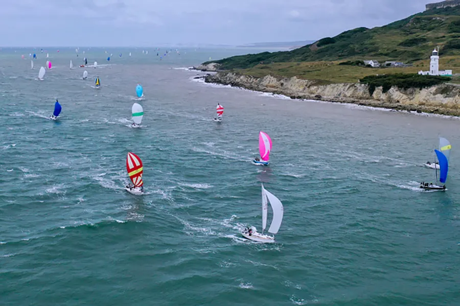Highlights of the Round The Island Race video