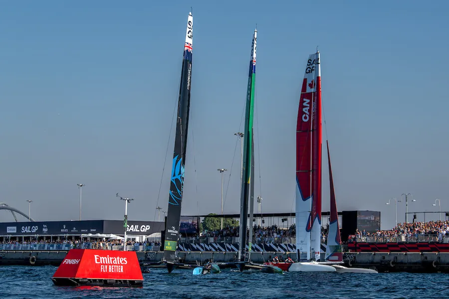 Photo finish decides winner of Emirates Dubai Sail Grand Prix
