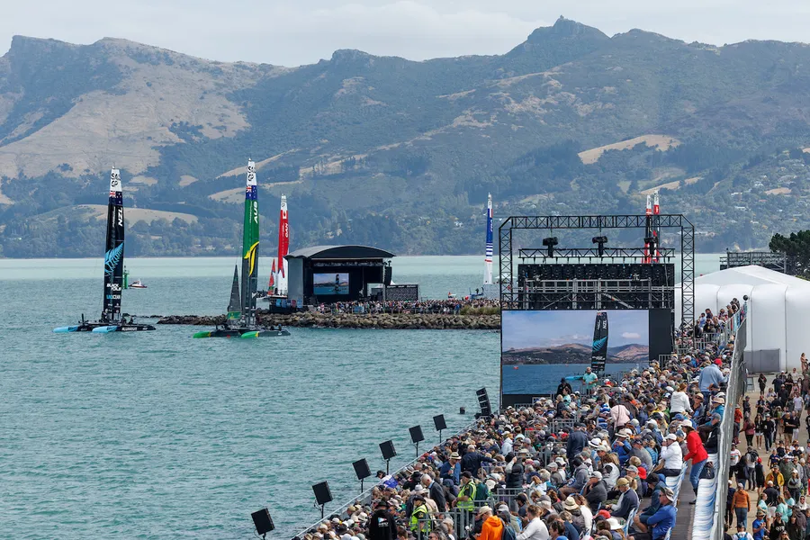 Dolphin stops play on Day 1 of New Zealand Sail Grand Prix